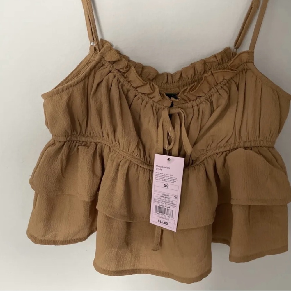 🆕#3 Wild Fable NWT ruffled cami crop top in a beautiful camel color. SIZE MED - Picture 6 of 10